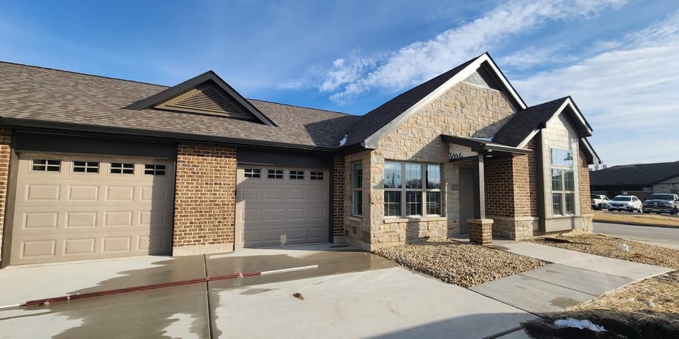 A photo of the exterior of an independent living cottage at Cedarhurst of Frankfort in Illinois.