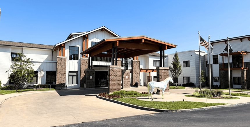 An exterior photo of Cedarhurst Senior Living of Hamburg, a new senior living community serving assisted living and memory care for families in the Lexington, KY area