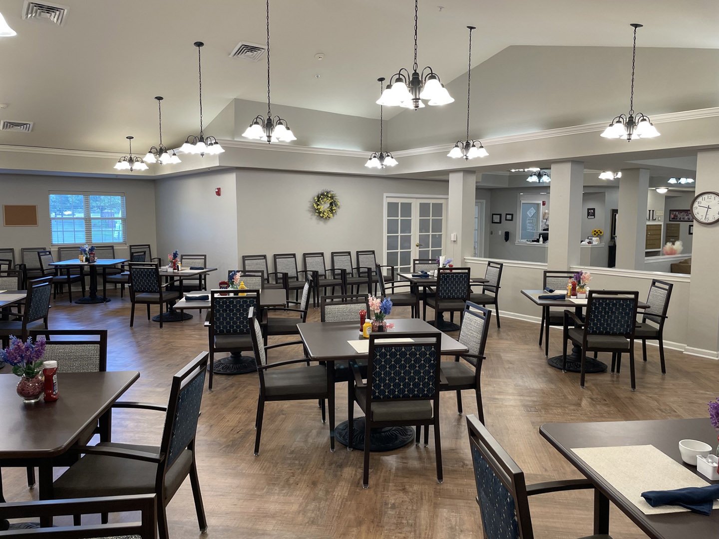 7_DiningRoom_Cedar Creek of Bedford