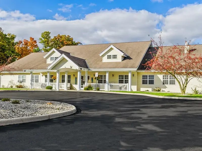 An inviting view of the Cedar Creek of Muncie senior living community from the outside
