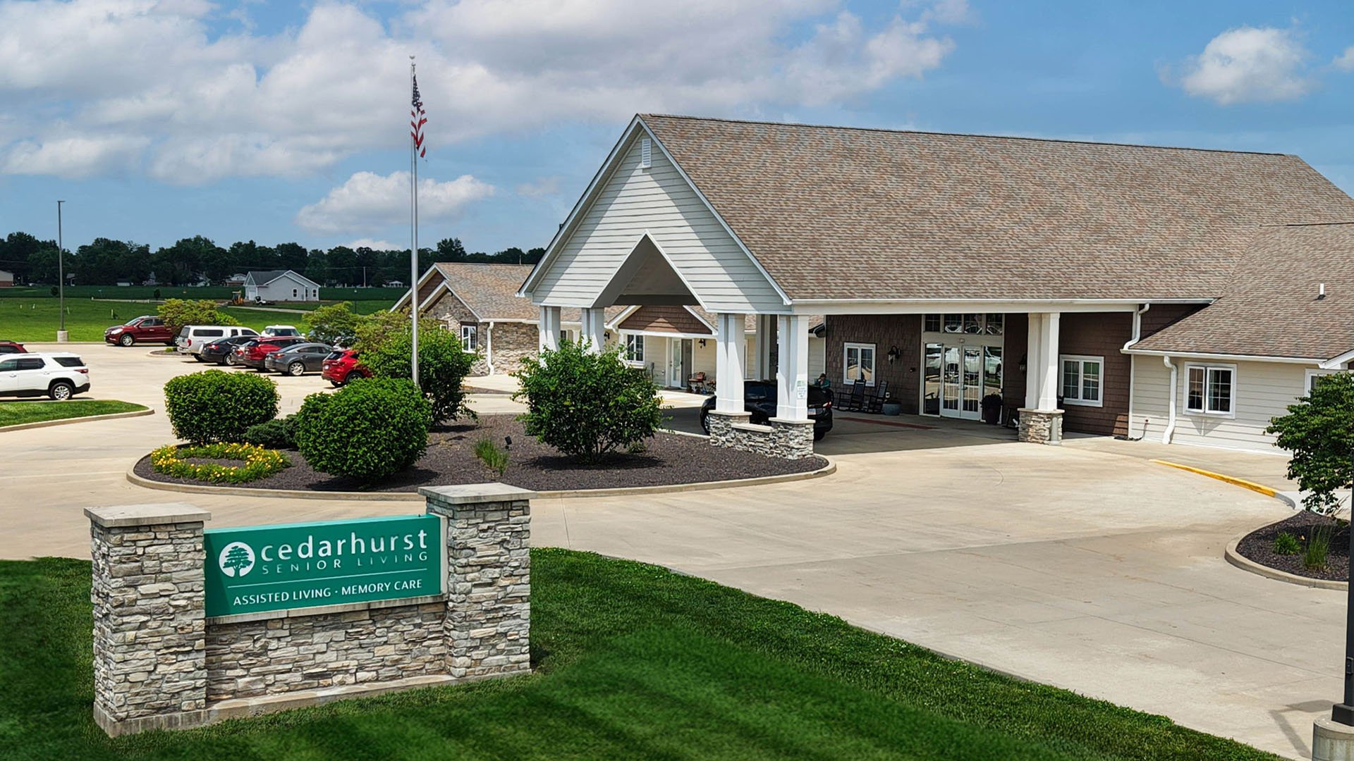 The welcoming front exterior of the Cedarhurst of Bethalto senior living community