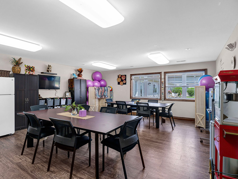 Dedicated art and activity room at Cedarhurst of Bethalto, offering an accessible space for hobbies, crafts, and games