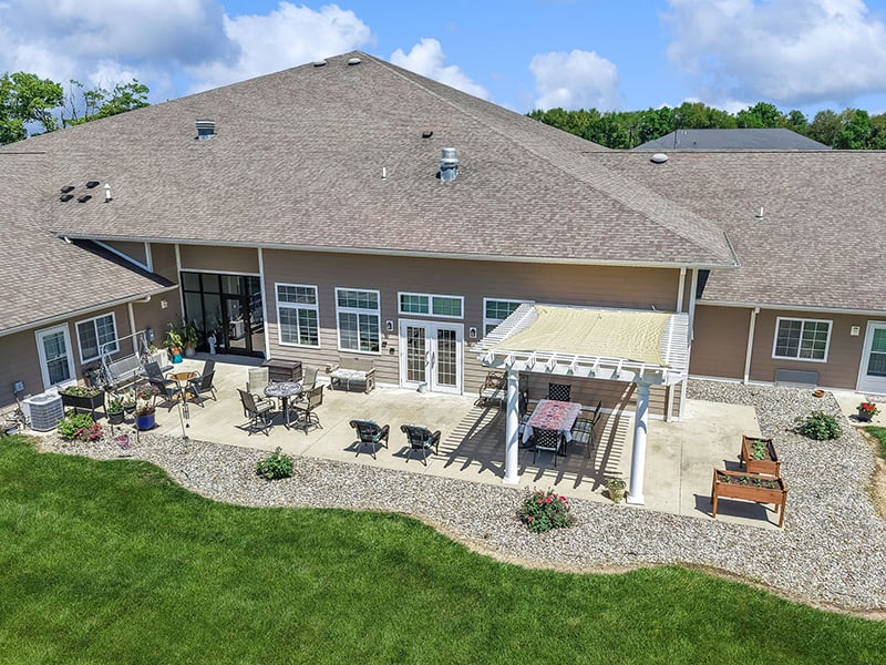An inviting outdoor space at Cedarhurst of Breese, providing areas for relaxation and enjoyment