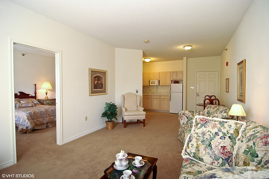 Cedarhurst of Edison Lakes - Apartment