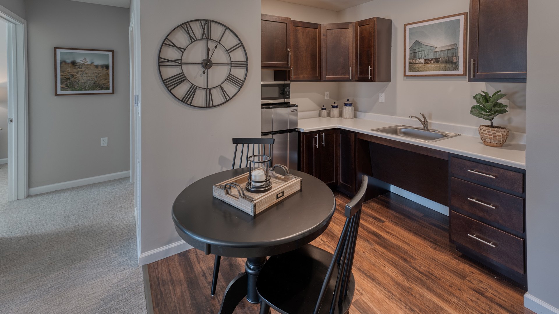 Cedarhurst of Farmington - Apartment Kitchenette