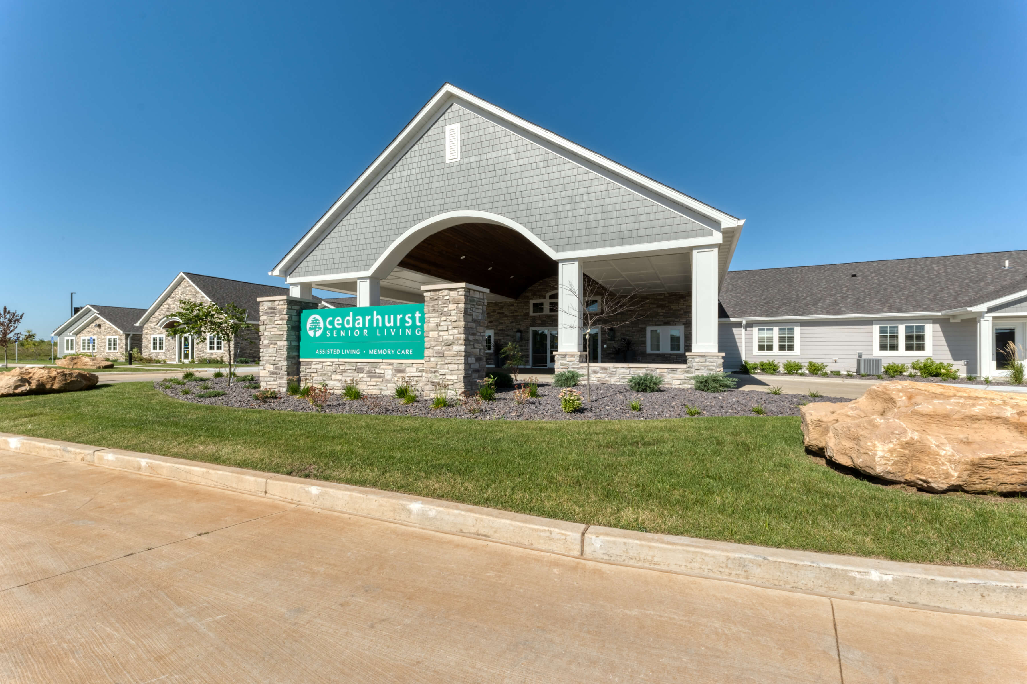 Cedarhurst of Farmington - Exterior HiRes