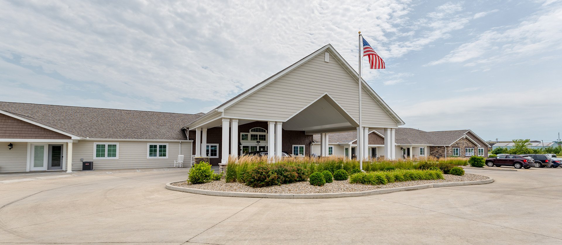 The welcoming front exterior of Cedarhurst of Jacksonville senior living community