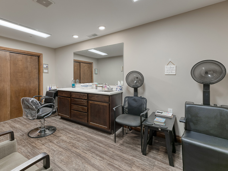 Cedarhurst of Jacksonville's on-site salon, designed with senior-friendly access for comfortable pampering