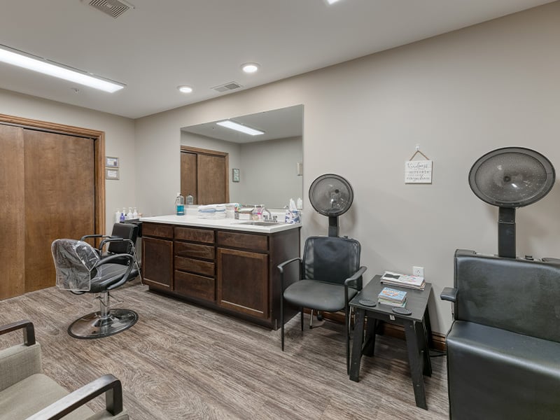 Cedarhurst of Jacksonville's on-site salon, designed with senior-friendly access for comfortable pampering