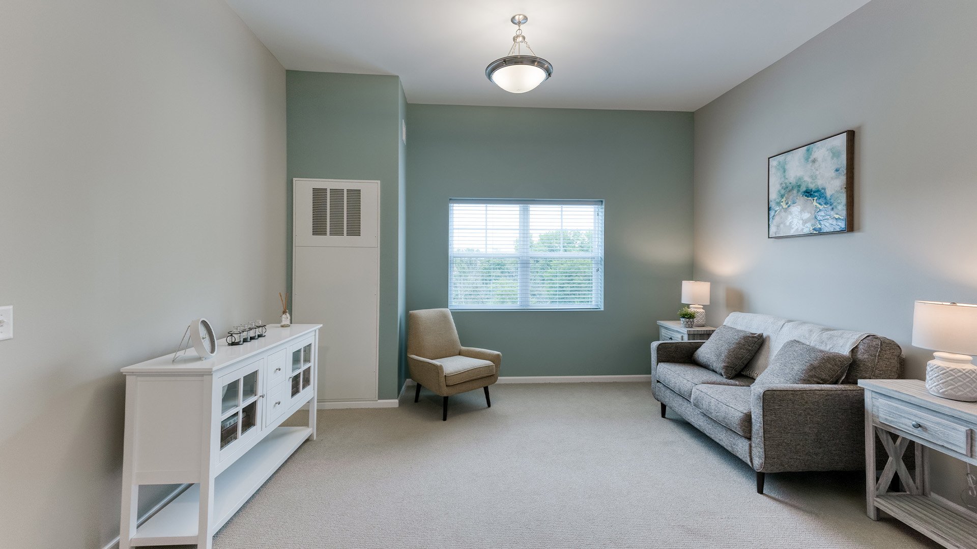 Cedarhurst of Naperville - Apartment Living Room