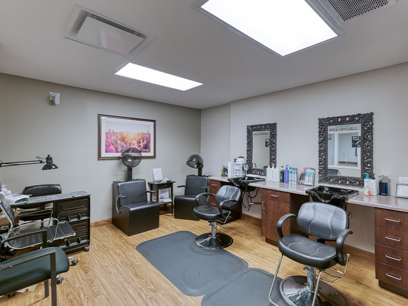 Community salon at Cedarhurst of Naperville
