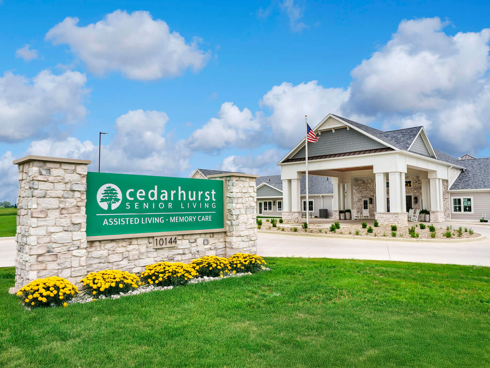 CH-Newburgh-Exterior