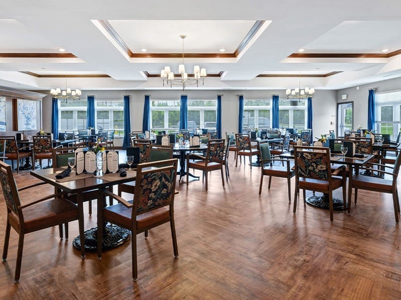 A community dining room at Cedarhurst of Newburgh, providing convenient all-day dining for residents.