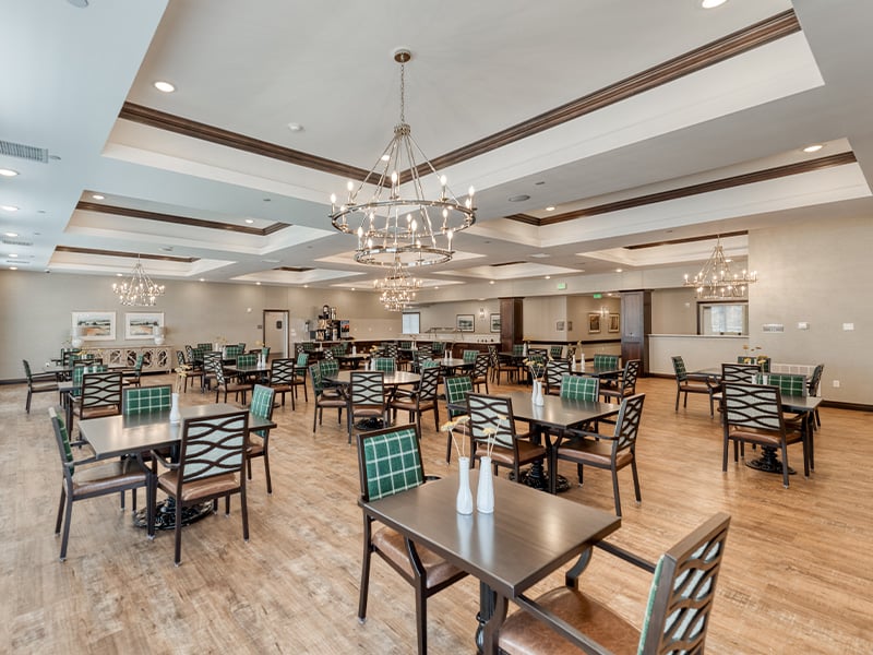A community dining room at Cedarhurst of Owensboro, providing convenient all-day dining for residents.