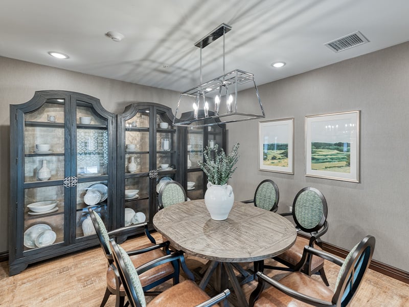 Private dining room at Cedarhurst of Owensboro, offering an intimate space for residents to celebrate.