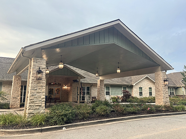 The welcoming exterior of Cedarhurst of Spartanburg senior living community