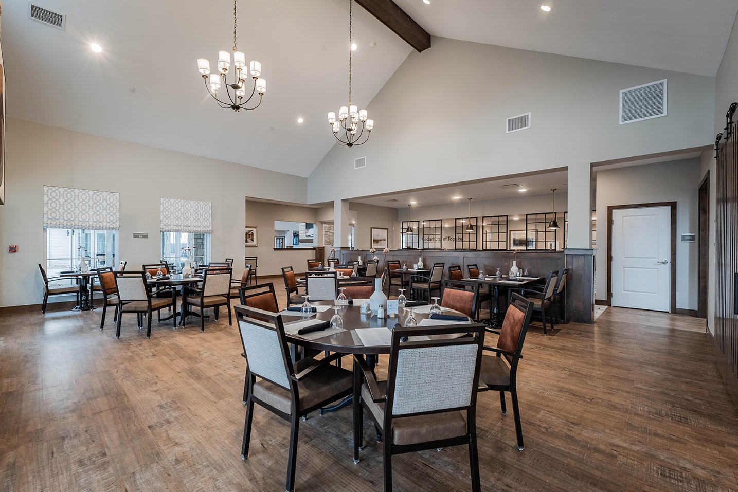 Cedarhurst of Topeka - Dining Room