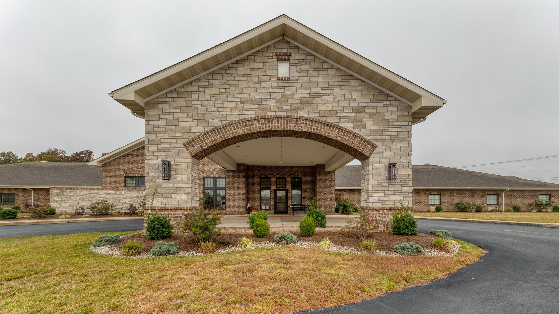 The welcoming front exterior of Cedarhurst of Waterloo senior living community