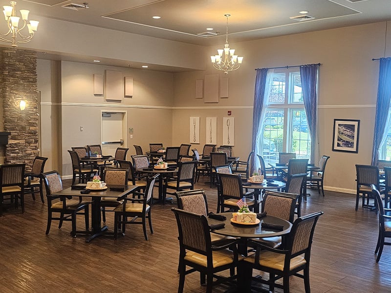 A community dining room at Cedarhurst of Waterloo, providing convenient all-day dining for residents