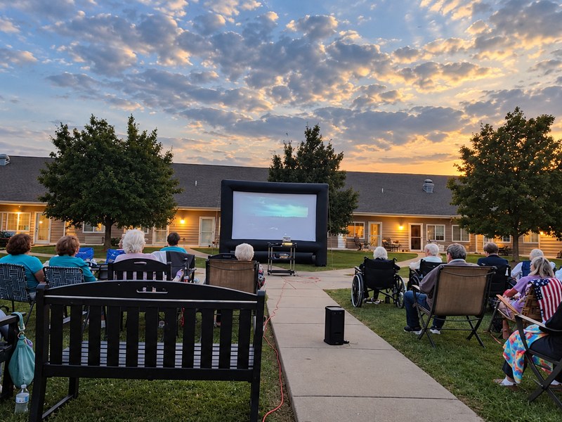 Cedarhurst of Waterloo - Lifestyle Outdoor Movie Night [800x600]