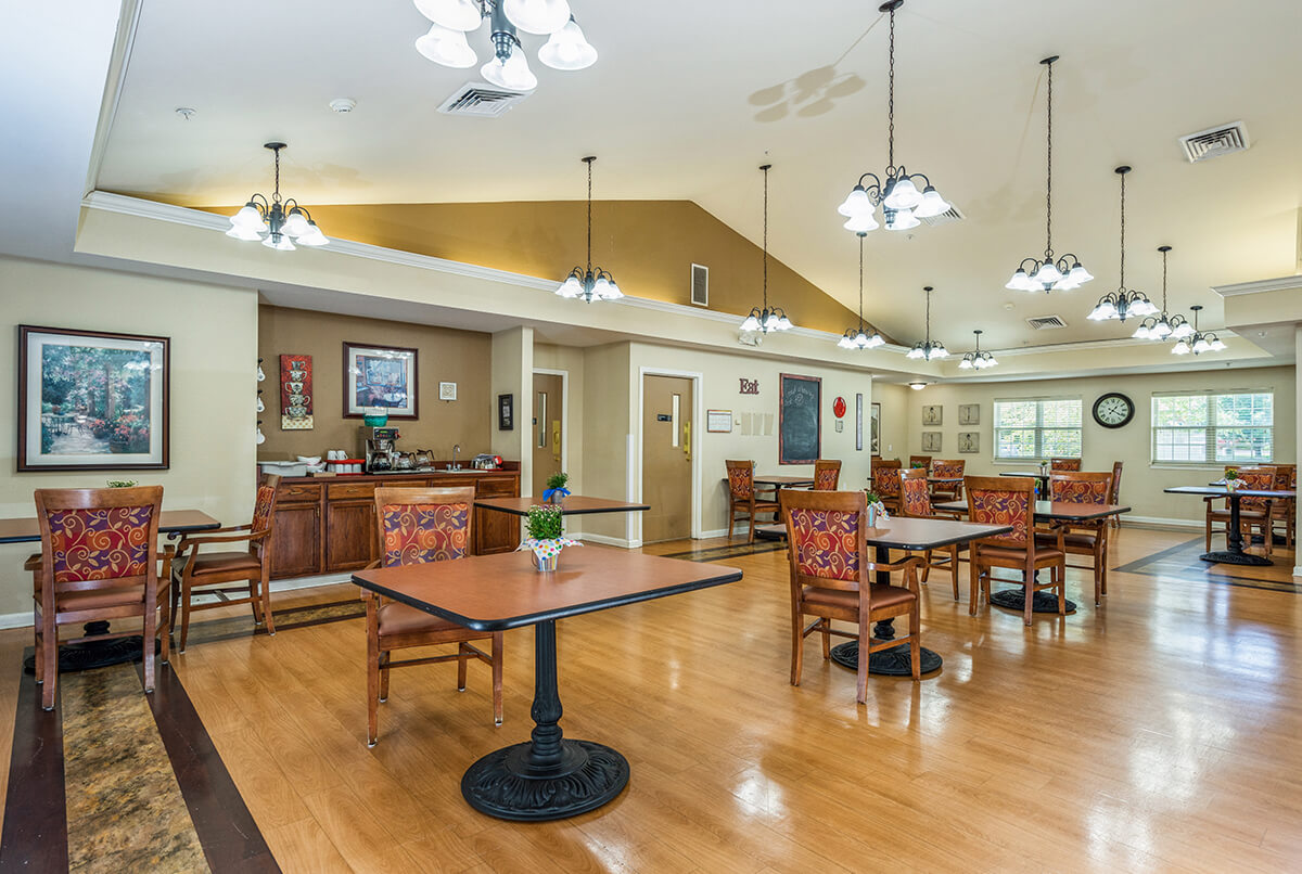 7_DiningRoom_Cedar Creek of Bedford