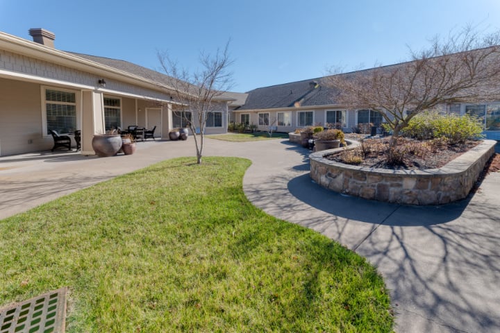 Cedar Creek of Bloomington Memory Care - Outdoor Space