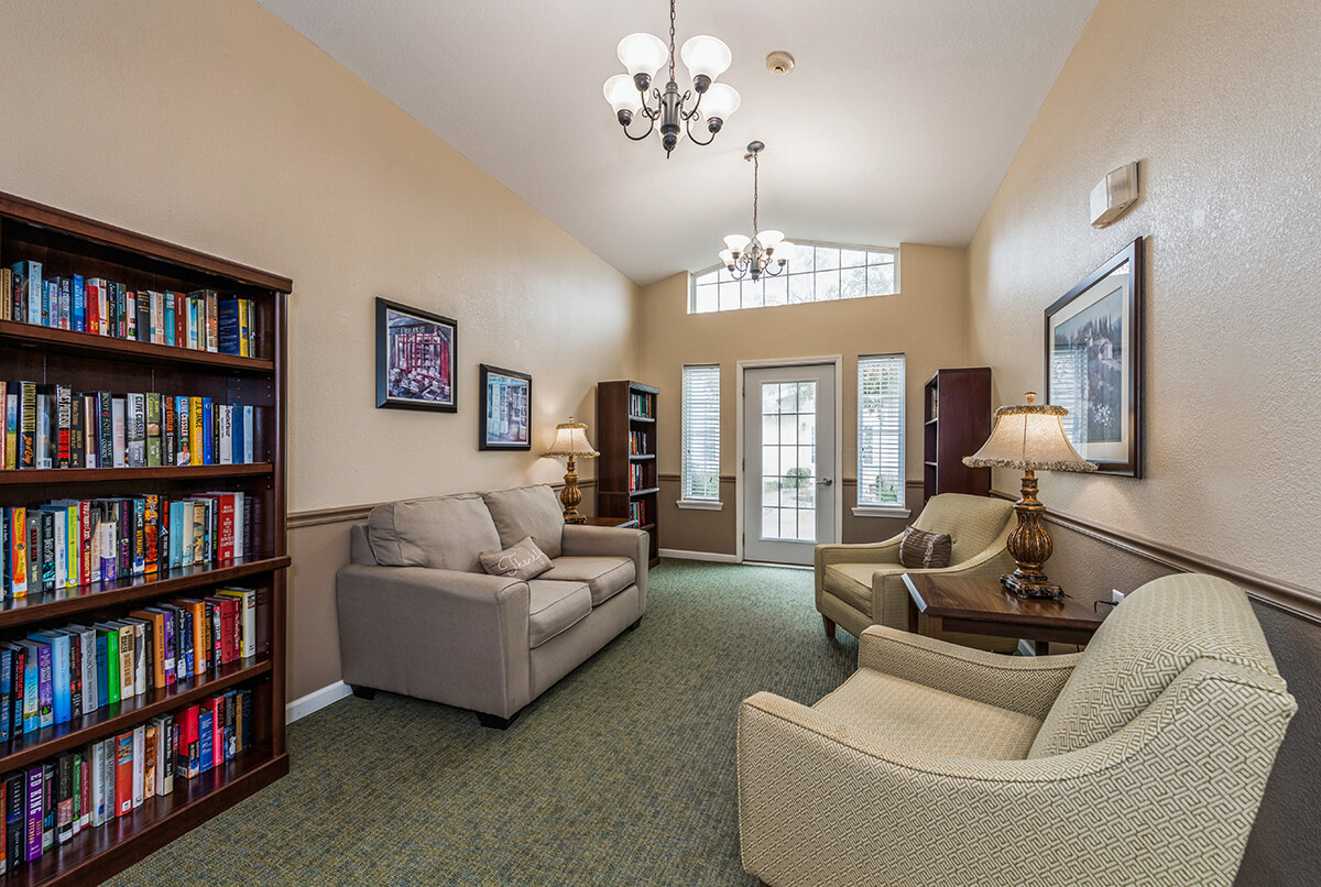 6_CommonRoom_Cedar Creek of Franklin