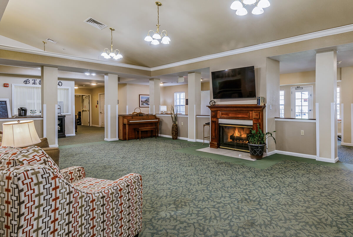 5_LivingRoom_Cedar Creek of Muncie