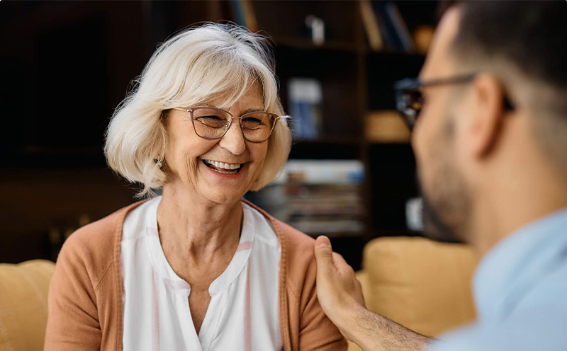 Cedarhurst Senior Living - Senior woman getting advice on senior living