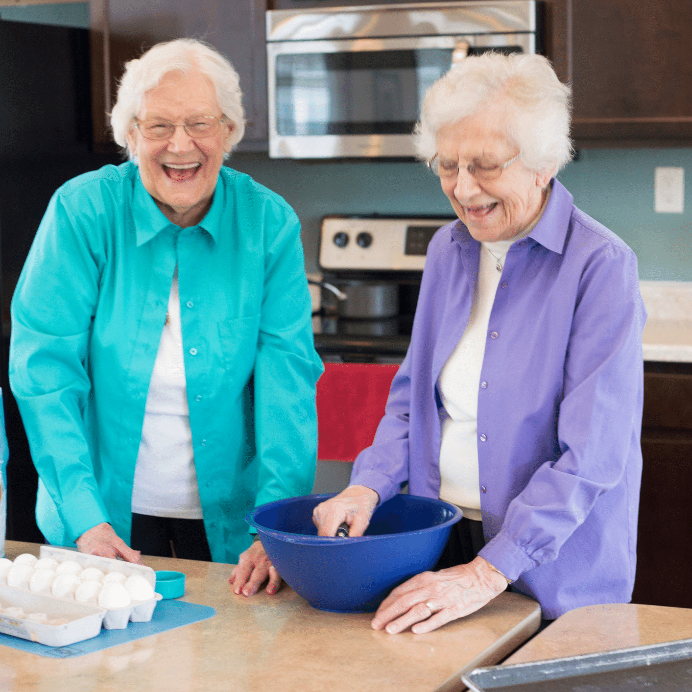 Two women baking 
