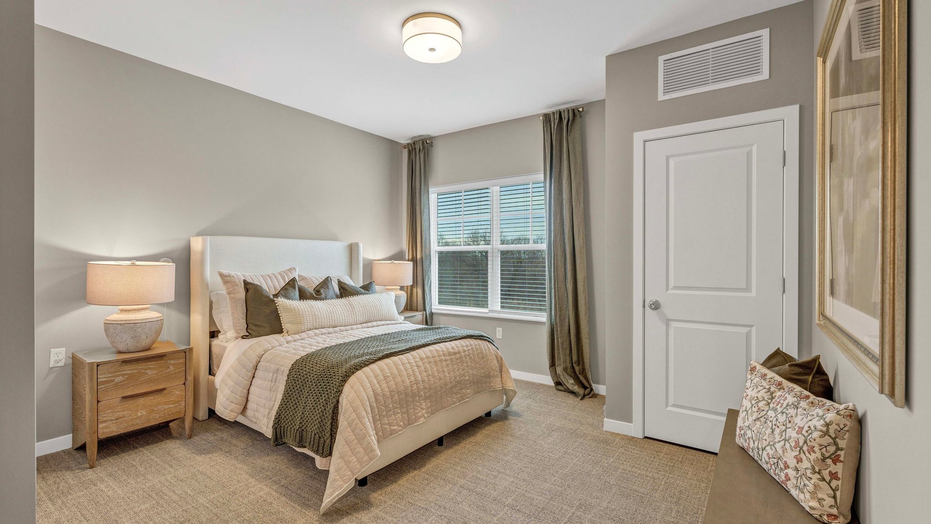 Cedarhurst of Crown Point - Apartment Bedroom
