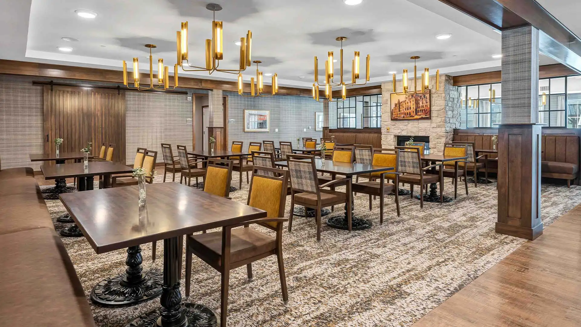 A community dining room at Cedarhurst of Wentzville, which provides convenient all-day dining for residents
